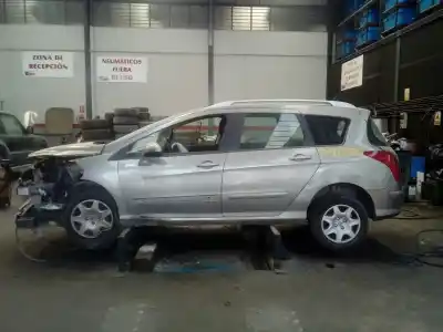 Veículo de Sucata PEUGEOT 308 Confort do ano 2010 alimentado 9HX