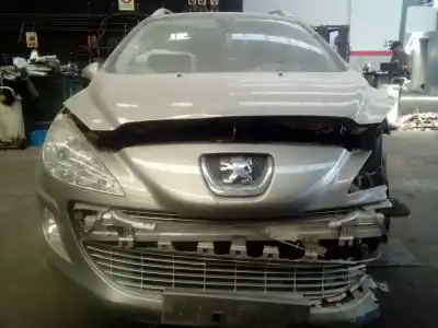 Veículo de Sucata peugeot 308 confort do ano 2010 alimentado 9hx