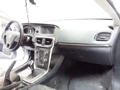 Утилизация автомобиля volvo v40 momentum года 2013 питание d5204t6