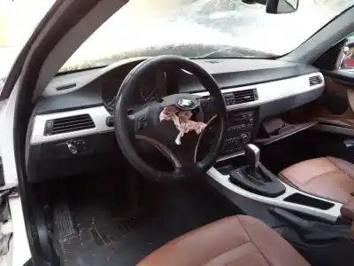 Veículo de Sucata bmw serie 3 coupe (e92) 320d xdrive do ano 2009 alimentado n47d20c