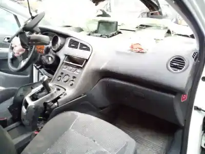 Scrapping Vehicle peugeot 5008 allure of the year 2016 powered 5gz