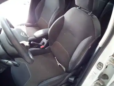 Veicolo di demolizione citroen c3 attraction dell'anno 2012 alimentato 8hr