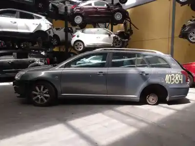 Veículo de Sucata toyota avensis wagon (t25) 2.0 d-4d sol do ano 2004 alimentado 1cdftv