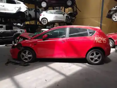 Здавання транспортного засобу seat leon (1p1) reference року 2005 потужний bkd