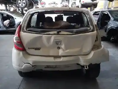 Здавання транспортного засобу dacia sandero laureate року 2010 потужний d4f732