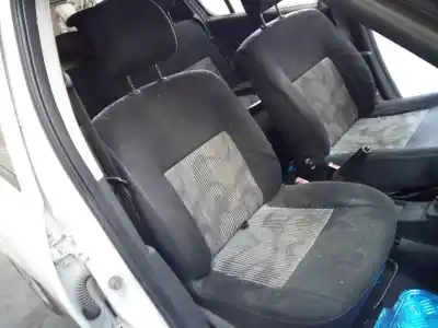 Здавання транспортного засобу dacia sandero laureate року 2010 потужний d4f732