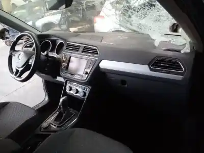 Veículo de Sucata volkswagen tiguan sport 4motion bmt do ano 2017 alimentado dfga