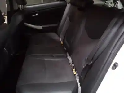 Sloopvoertuig toyota prius (nhw30) plug-in hybrid advance van het jaar 2015 aangedreven 2zrfxe