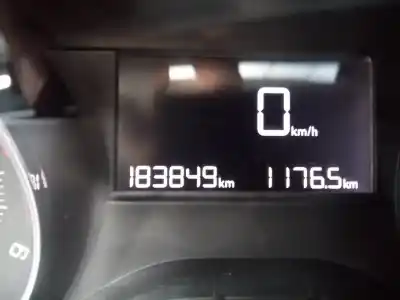 Veículo de Sucata peugeot 208 access do ano 2014 alimentado 8hr