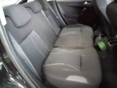 Veículo de Sucata peugeot 208 access do ano 2014 alimentado 8hr