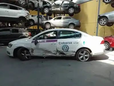 Veículo de Sucata volkswagen passat lim. (362) edition bluemotion do ano 2014 alimentado cffb
