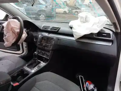 Veículo de Sucata volkswagen passat lim. (362) edition bluemotion do ano 2014 alimentado cffb