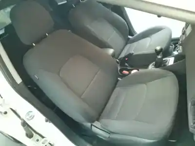 Veículo de Sucata kia rio concept do ano 2016 alimentado g4la