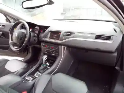 Veículo de Sucata citroen c5 berlina exclusive do ano 2013 alimentado d-x8z