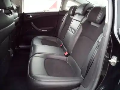 Veículo de Sucata citroen c5 berlina exclusive do ano 2013 alimentado d-x8z