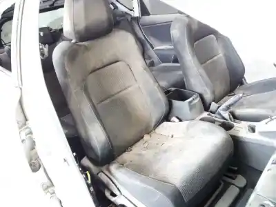 Vehicul casat toyota auris (_e18_) 1.8 hybrid (zwe186_) al anului 2012 alimentat 2zrfxe