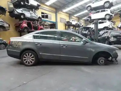 Vehículo de desguace VOLKSWAGEN PASSAT BERLINA (3C2) Advance del año 2006 con motor BKP