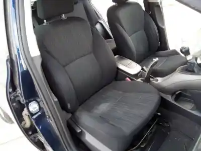 Veículo de Sucata toyota auris luna do ano 2007 alimentado 1zrfe