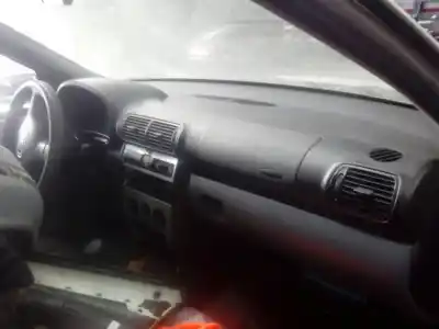 Véhicule à la ferraille seat toledo (1m2) select de l'année 1999 alimenté ahf