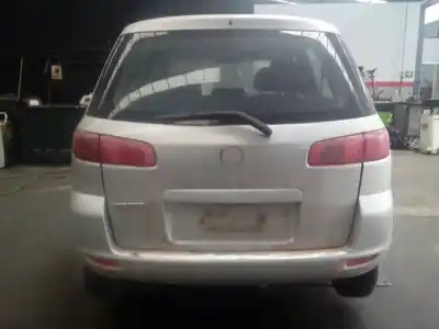 Véhicule à la ferraille mazda 2 berlina (dy) 1.4 crtd active de l'année 2005 alimenté f6ja