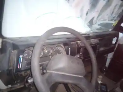 Véhicule à la ferraille land rover defender (ld) 2.5 td5 de l'année 2002 alimenté 