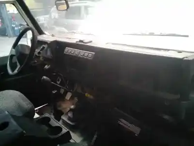 Verschrottungsfahrzeug land rover defender (ld) 2.5 td5 des jahres 2003 angetrieben 15p