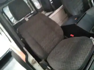 Verschrottungsfahrzeug land rover defender (ld) 2.5 td5 des jahres 2003 angetrieben 15p