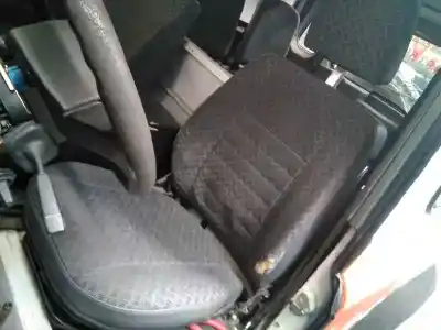 Verschrottungsfahrzeug land rover defender (ld) 2.5 td5 des jahres 2003 angetrieben 15p