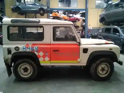 Verschrottungsfahrzeug land rover defender (ld) 2.5 td5 des jahres 2003 angetrieben 15p