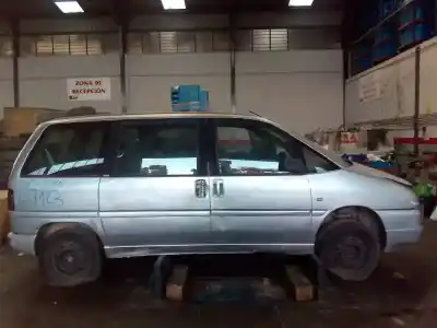 Véhicule à la ferraille peugeot 806 2.0 hdi de l'année 0 alimenté rhzdw10ated