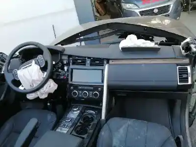 Scrapping Vehicle land rover discovery 5 3.0 td v6 of the year 2018 powered 306dt