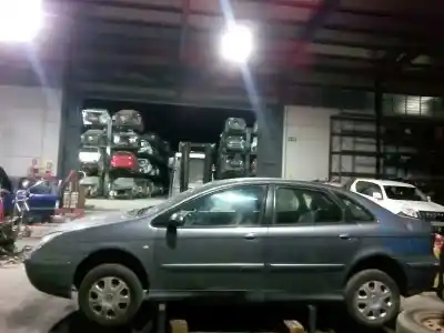 Véhicule à la ferraille citroen c5 berlina 2.0 hdi de l'année 2003 alimenté rhz