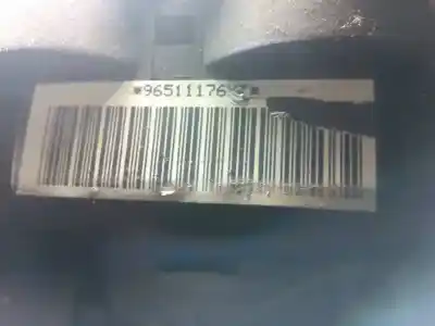 Véhicule à la ferraille citroen c5 berlina 2.0 hdi de l'année 2003 alimenté rhz