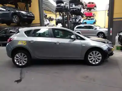 Scrapping Vehicle opel astra j lim. 1.7 16v cdti of the year 2011 powered a17dtr