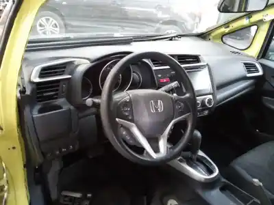 Veículo de Sucata honda jazz (gk) trend do ano 2016 alimentado l13b