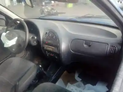 Veículo de Sucata citroen saxo 1.5 diesel do ano 2002 alimentado vjx