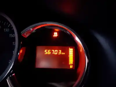 Véhicule à la ferraille dacia sandero stepway de l'année 2015 alimenté h4b408