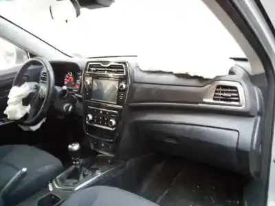 Здавання транспортного засобу ssangyong tivoli 1.2 року 2020 потужний g12dtf