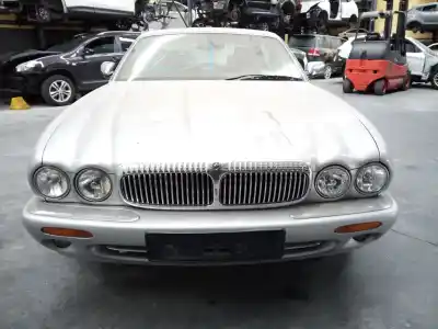 Здавання транспортного засобу jaguar daimler 8/3996 року 2001 потужний g/ma