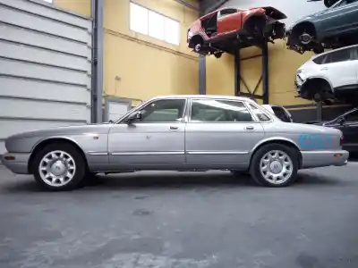 Здавання транспортного засобу jaguar daimler 8/3996 року 2001 потужний g/ma