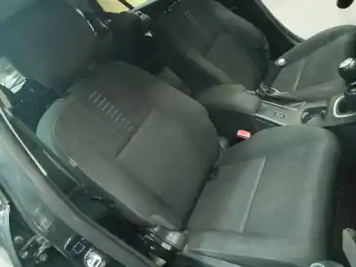 Veículo de Sucata renault megane iii sport tourer limited do ano 2011 alimentado k9k836