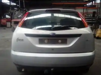 Véhicule à la ferraille ford focus berlina (cak) ghia de l'année 2002 alimenté f9da