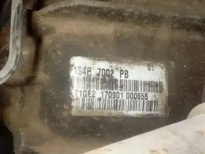 Véhicule à la ferraille ford focus berlina (cak) ghia de l'année 2002 alimenté f9da