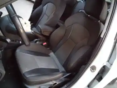 Здавання транспортного засобу audi a1 (8x) attraction року 2013 потужний cayb