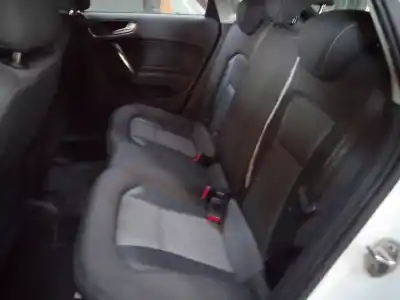 Здавання транспортного засобу audi a1 (8x) attraction року 2013 потужний cayb