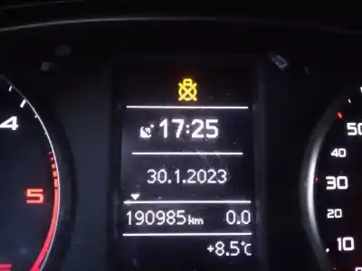 Здавання транспортного засобу audi a1 (8x) attraction року 2013 потужний cayb