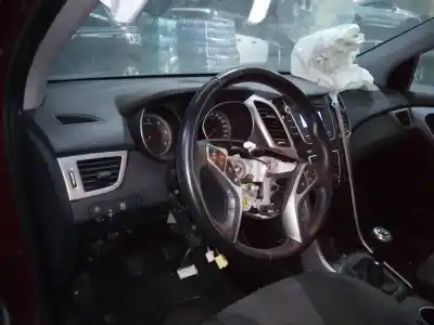 Scrapping Vehicle hyundai i30 (gd) style of the year 2012 powered d4fb