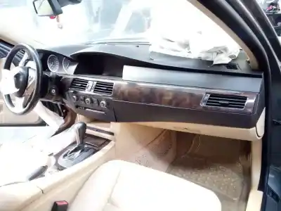 Veículo de Sucata bmw serie 5 berlina (e60) 525i do ano 2003 alimentado m54b25