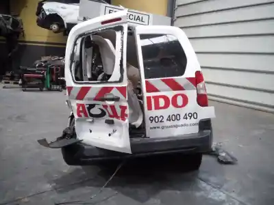 Veículo de Sucata toyota proace verso compact family do ano 2022 alimentado yh01