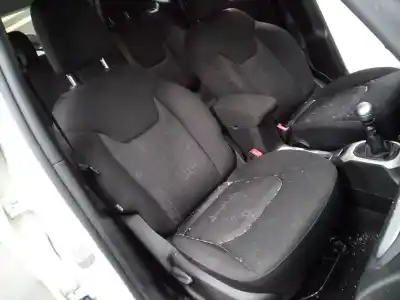 Vehicul casat jeep renegade longitude fwd al anului 2017 alimentat ejk